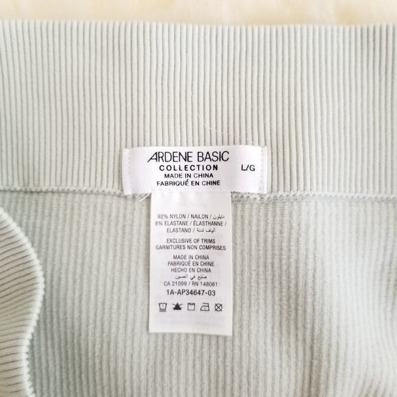 $5 Add on | High waisted ribbed biker shorts M - Picture 4 of 9